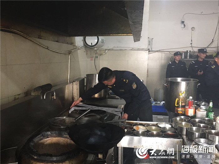 单县开展餐饮油烟污染防治攻坚作战联合行动